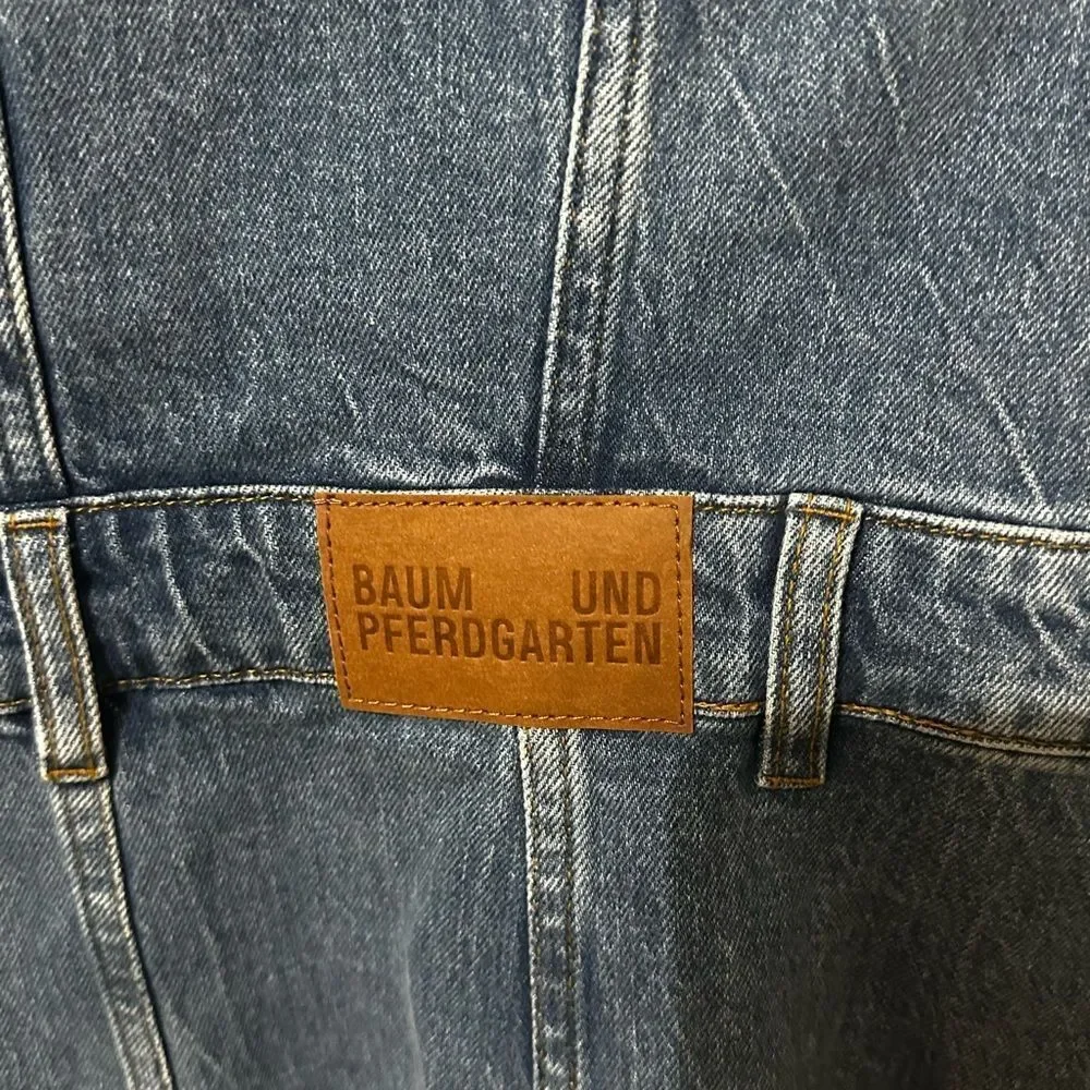 NWT $269 Baum und Pferdgarten x Anthropologie BEATRIX Denim M Button Front Jean